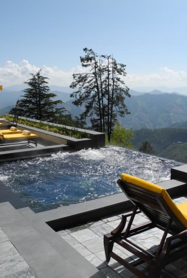 Wildflower Hall تشاهد منها جبال الهيمالايا