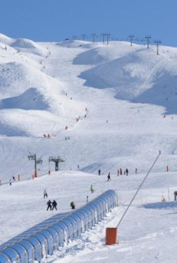 مساحات شاسعة للتزلج في باكويرا بيريه