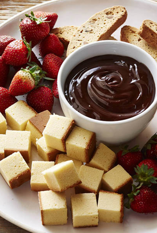 تذوقوا الفوندو الشوكولاته في هذه المطاعم في دبي