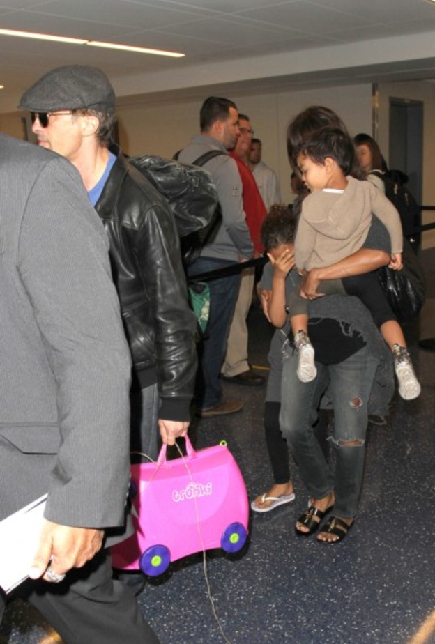 صور.. هالي بيري وطليقها معا رغم معركة طلاق