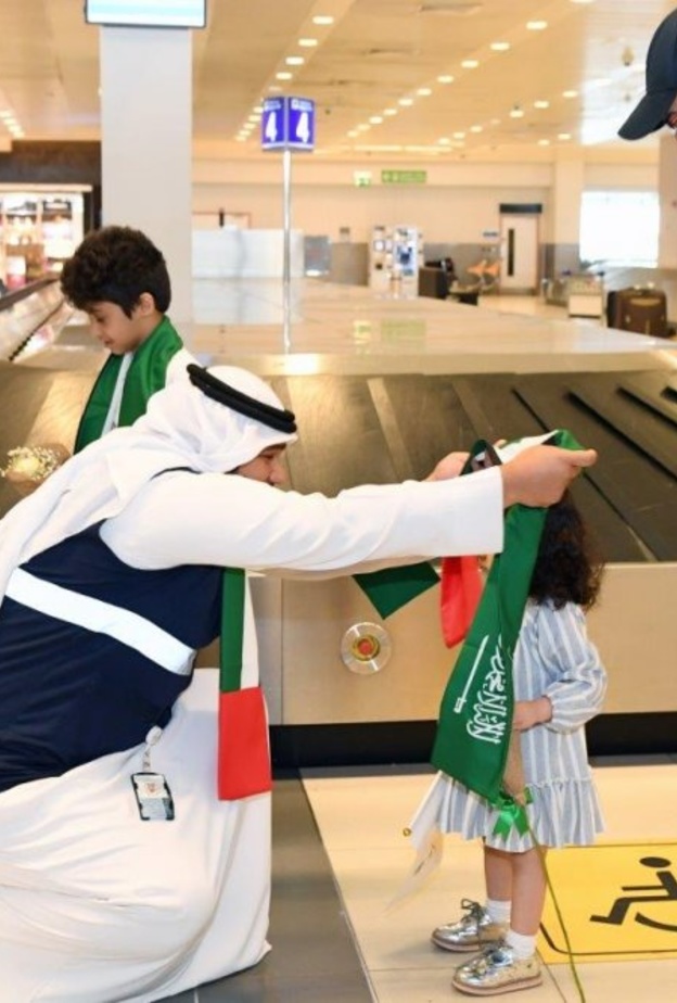 مطارات أبوظبي تحتفي باليوم الوطني السعودي 88