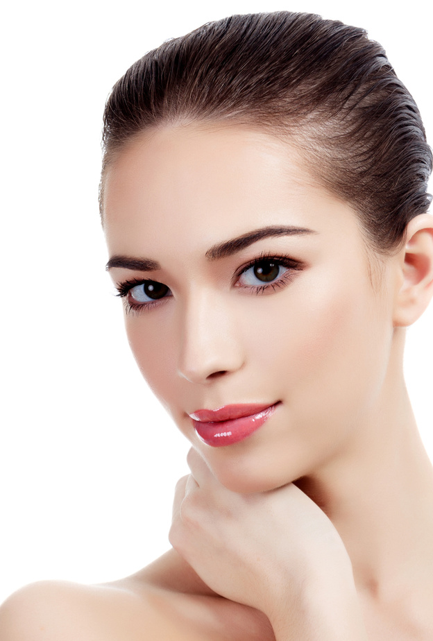  الوصفات الطبيعية تفتح لون بشرتك