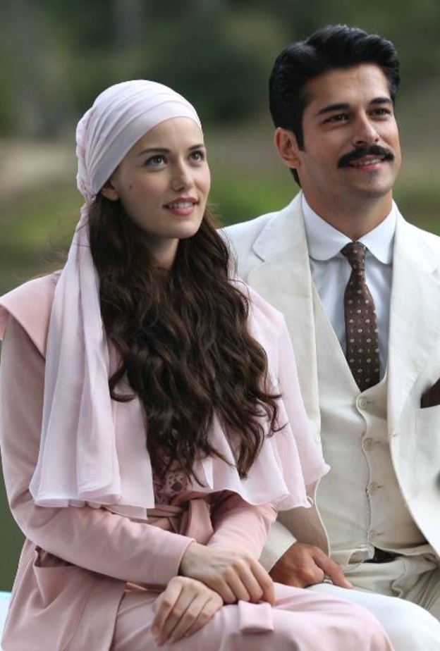 بوراك وفهرية من مسلسل طائر النمنمة