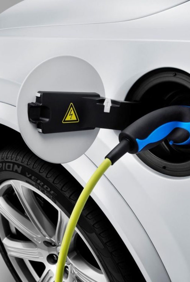 فولفو تتطلع لصنع مليون سيارة هجينة