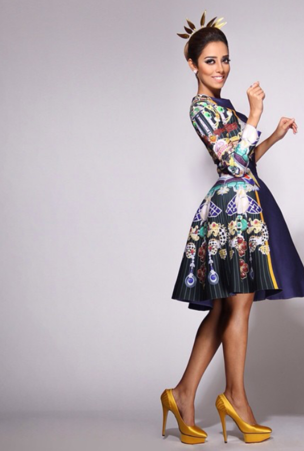 فستان قصير وملون تألقت به بلقيس في احدى اطلالاتها