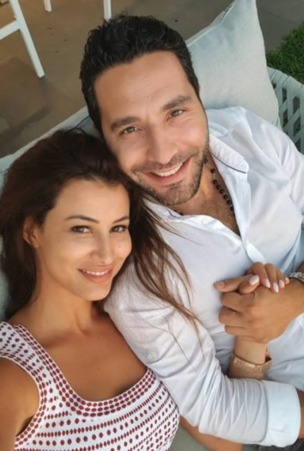 سيلفي جميل يجمع العروسين وسام بريدي و ريم السعيدي