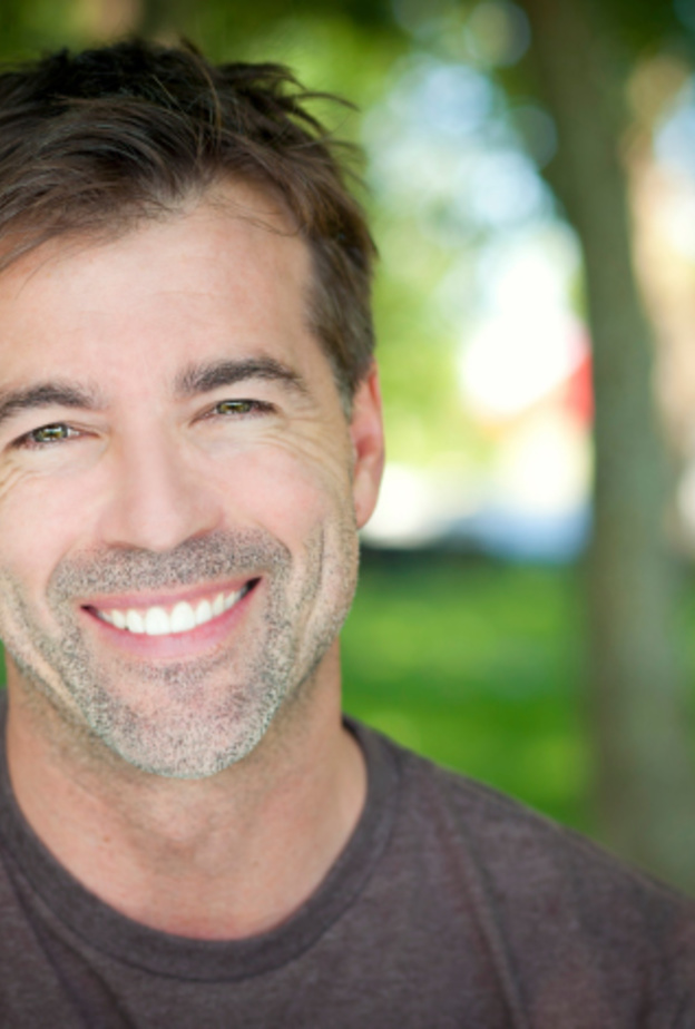 من الممكن أن يؤدي التبييض إلى هشاشة الاسنان