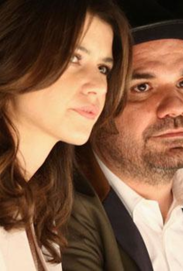 بيرين سات وزوجها كينان دوغلو