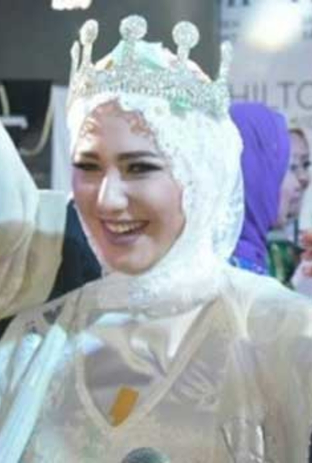 أميمة عزوز تتوج آية