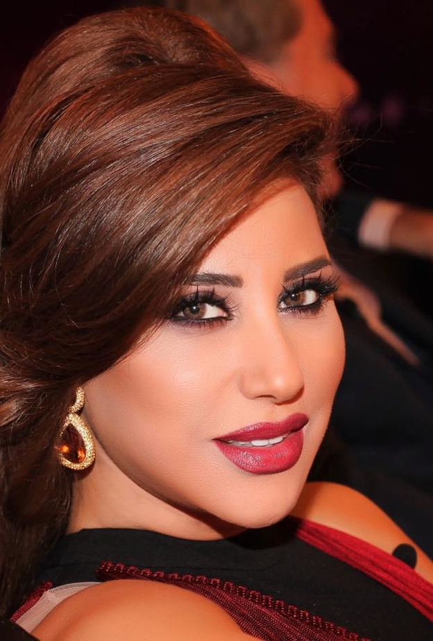 نجوى كرم توضح مكان المرأة خلف زوجها