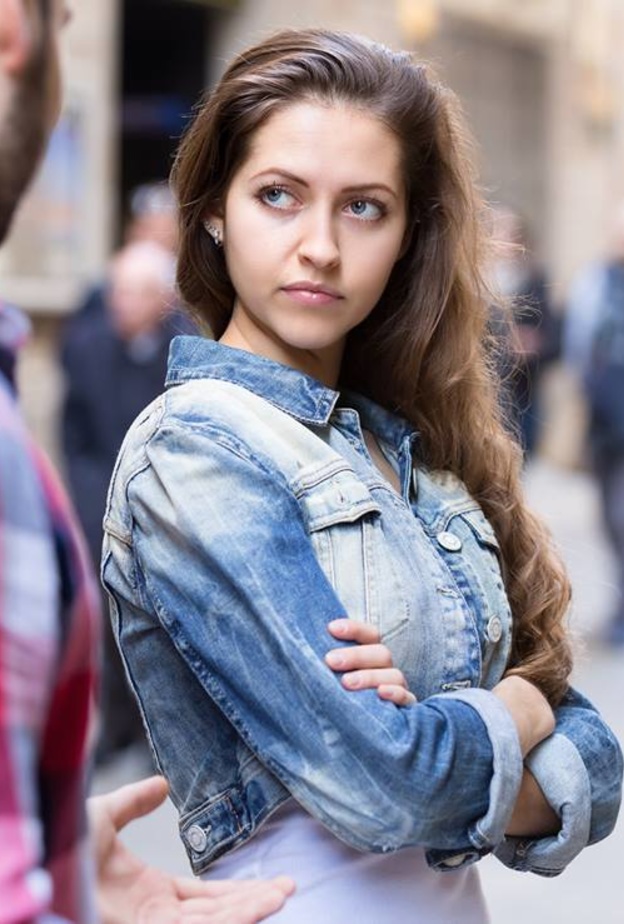 من بين كل النساء.. هذه هي المرأة التي لا يلتفت إليها الرجل أبدا