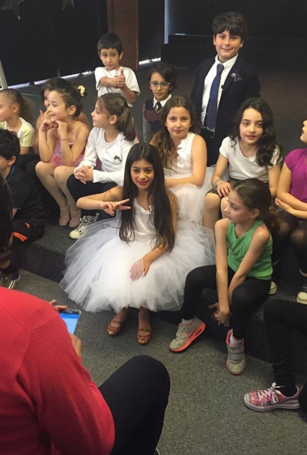 في التنورة المنتفخة