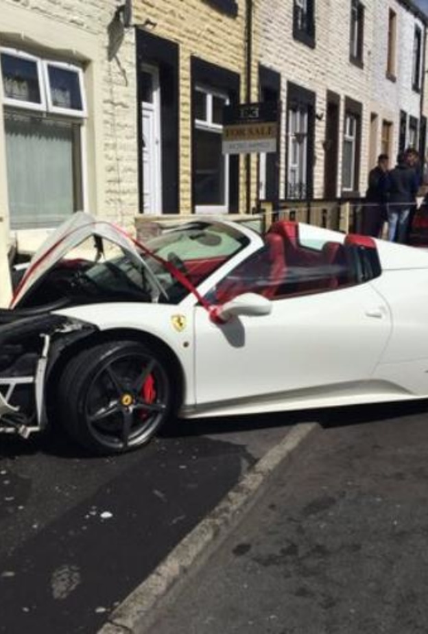 حادث سيارة يوم الزفاف