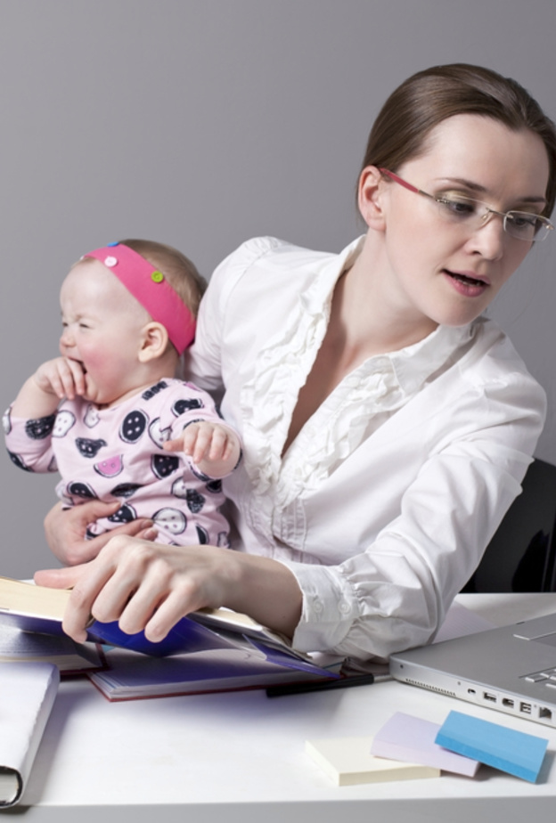 ضغوطات المراة العاملة