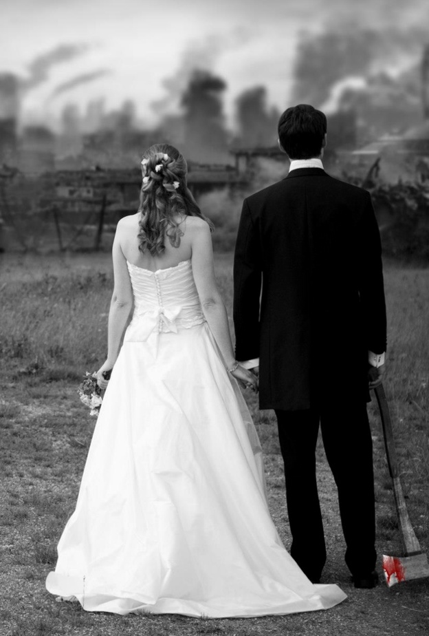 عروسان يختاران مقهى العاب كومبيوتر لزفافهما