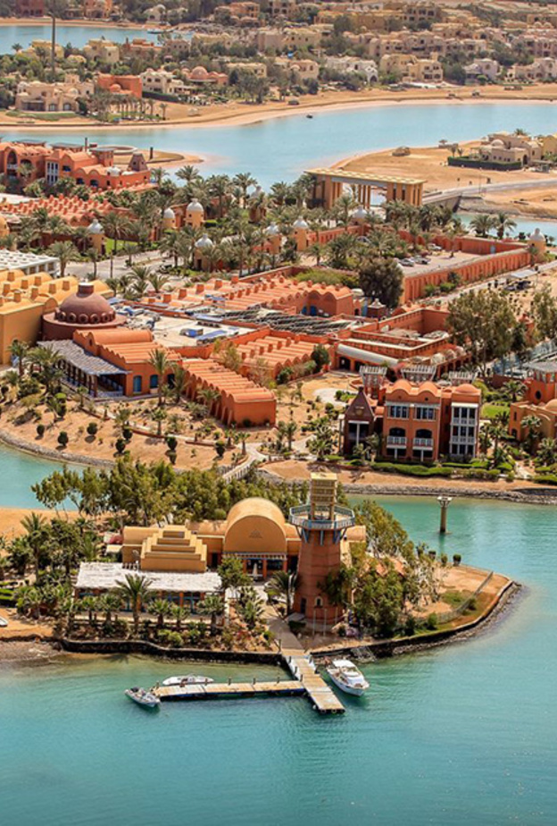 الجونة .. منتجع شاطئي فاخر لفت الأنظار بعد المهرجان السينمائي الأول