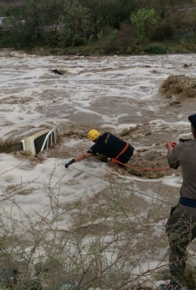  معاناة الدفاع المدني مع مخالفي الأنظمة