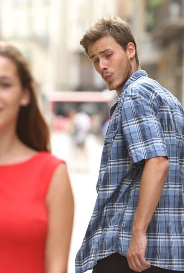 نظر الزوج إلى نساء أخريات دلالة صحية!!