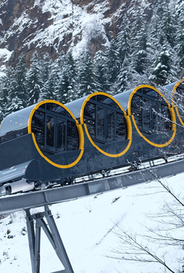  افتتاح أعلى قطار معلق في العالم في منتجع شتوس في قلب جبال الألب السويسرية