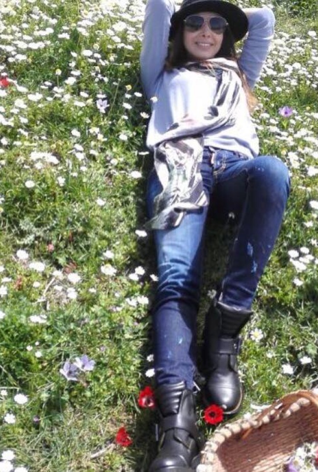 نانسي عجرم تستمتع بأجواء الربيع