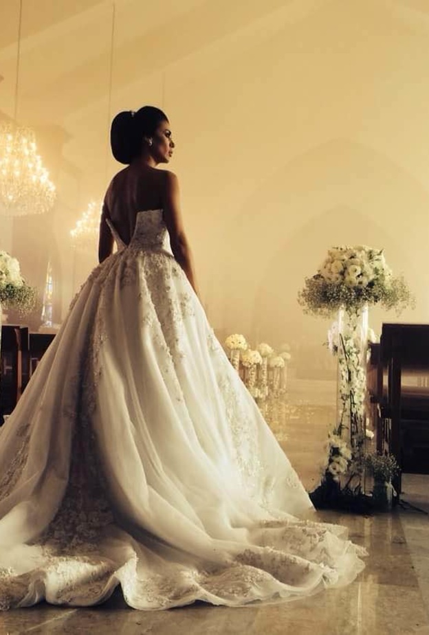 نادين الراسي عروس بفستان ايلي وهبة 