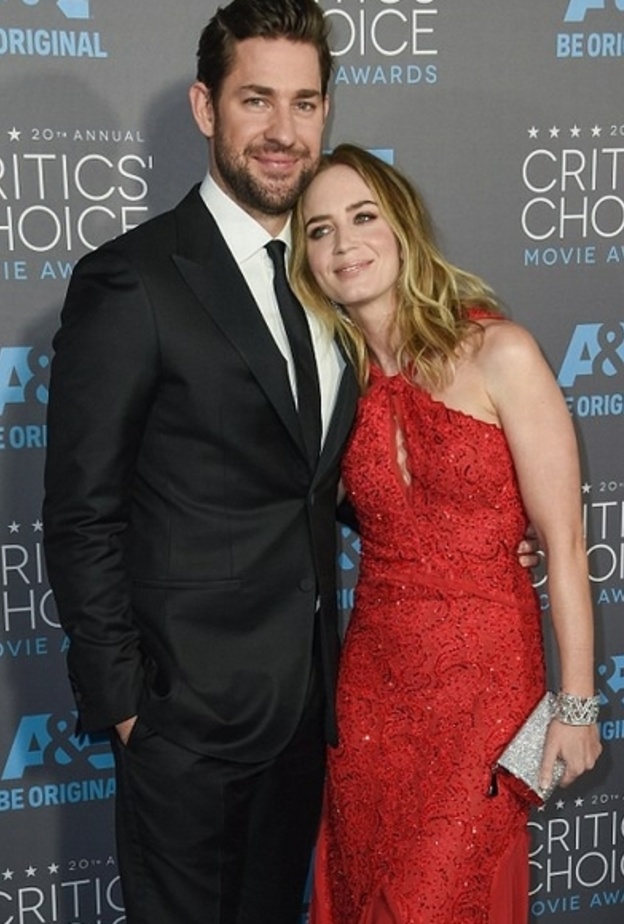 بجانب زوجها جون كراسنسكي 