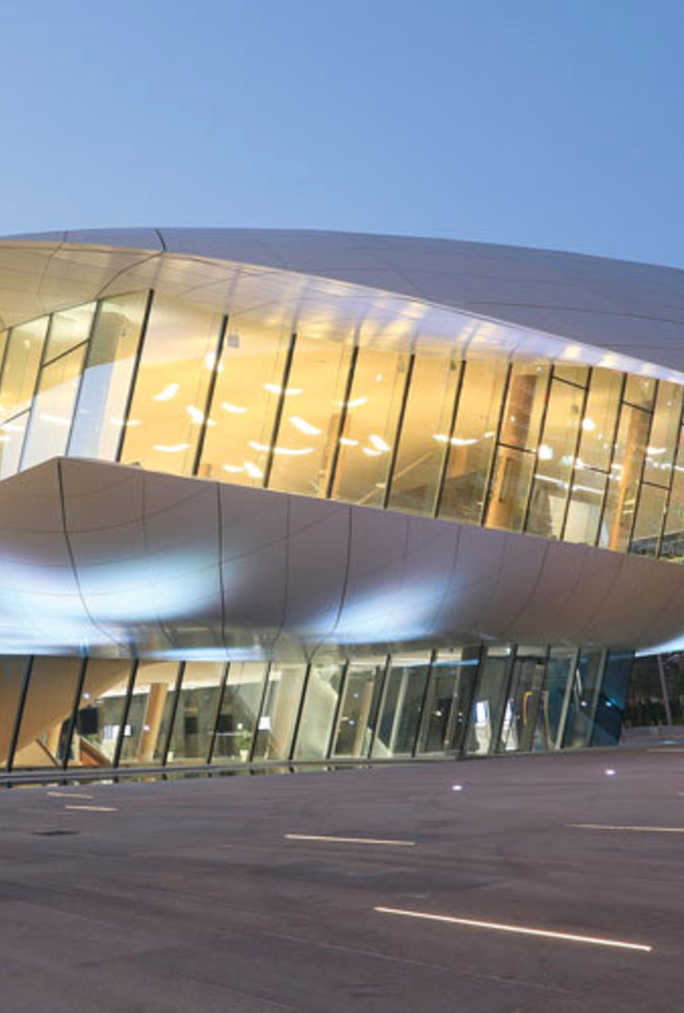 صور في حوار.. الإمارات – 1971- المملكة المتحدة .. معرض وطني مشترك في متحف الإتحاد