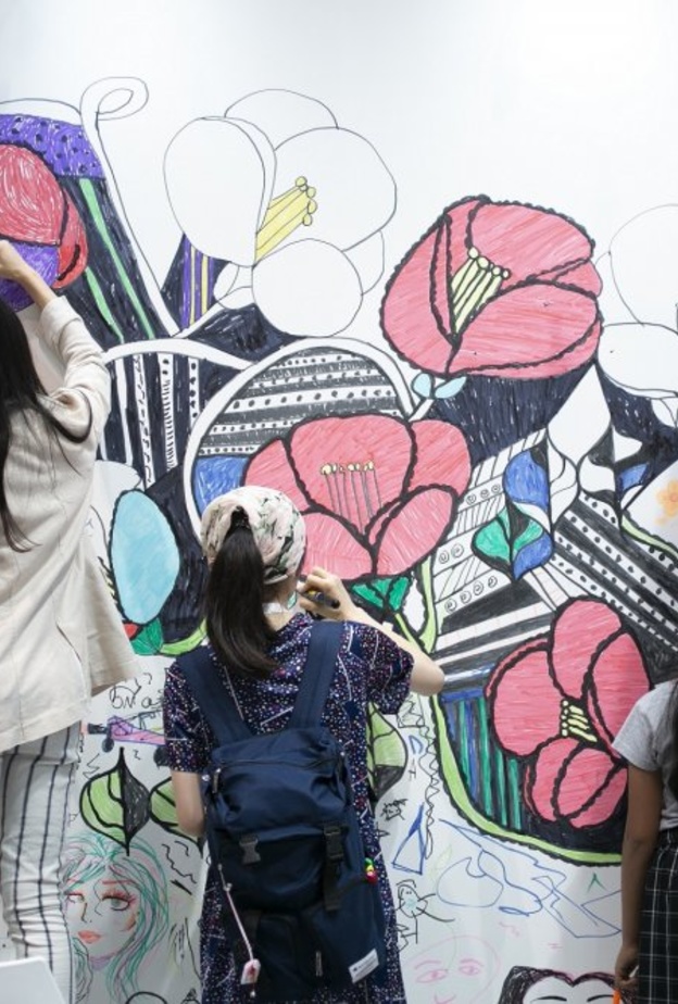 فنون العالم دبي .. يعود  مع باقة من الأعمال المحلية والعالمية من الرسم والفنون