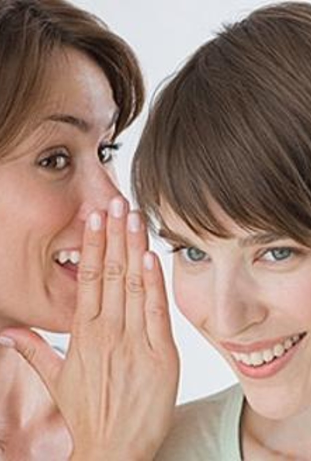 من يبوح بالأسرار أسرع .. الرجل أم المرأة