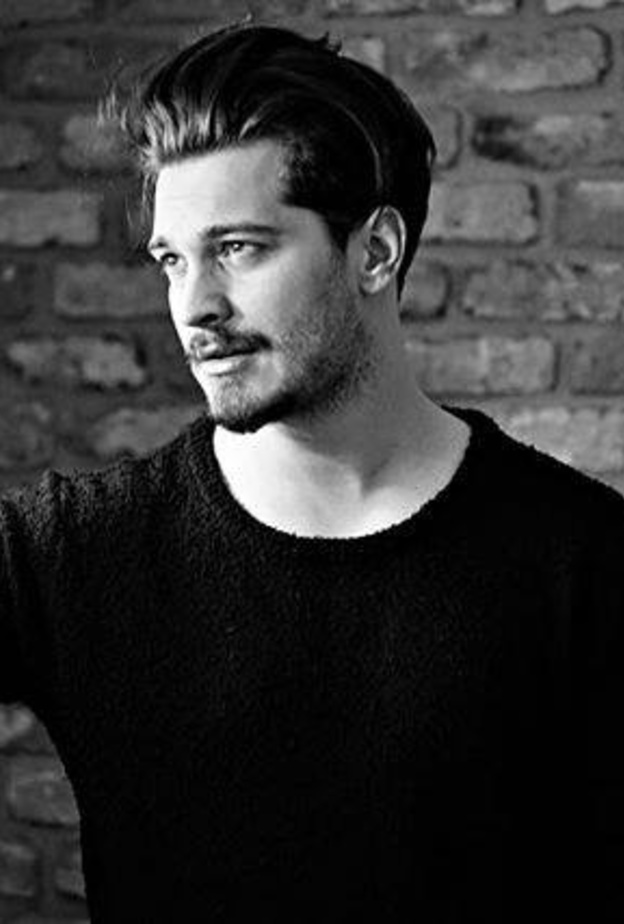 شاتاي اولسوي يطلب مصور بقيمة مليون ليرة 