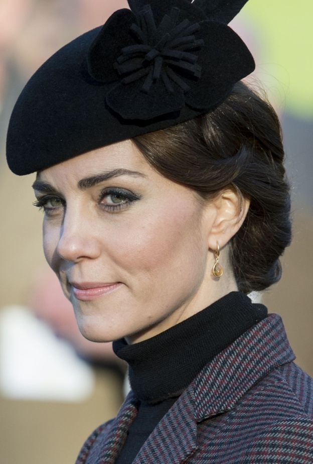 كيت قامت بالاستعانة بفريق عمل مساعد من بلدان اوروبية