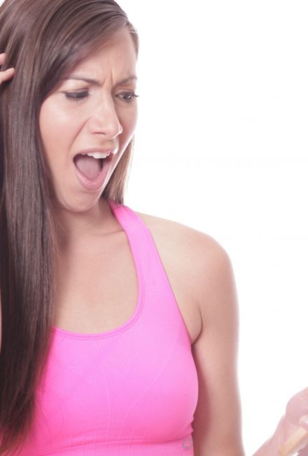 تداركي اسباب تساقط شعرك و اعتني به 