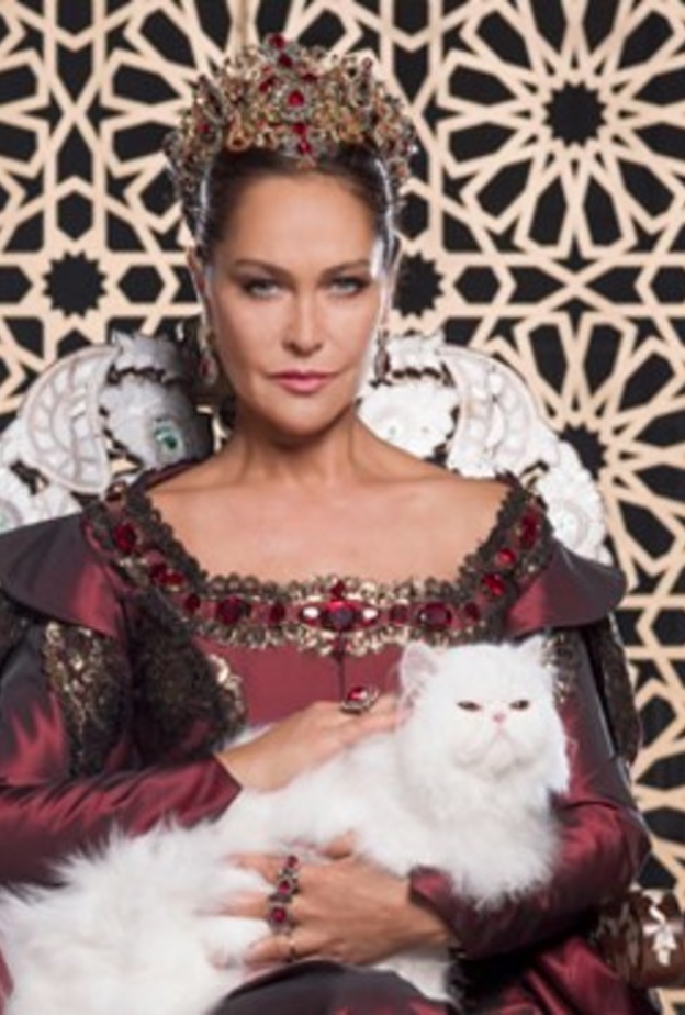 هوليا افشار في دور السلطانة صفية