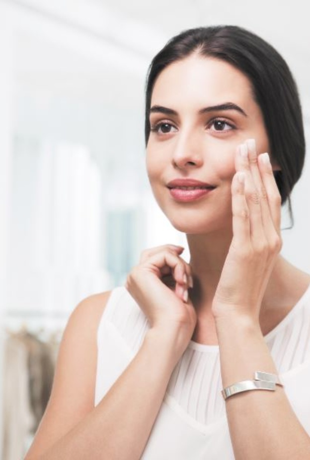 حاربي علامات التقدم بالسن مع Olay