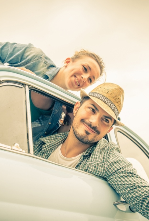 مخالف قانونيا