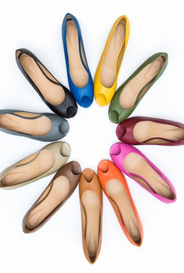 ليڤيل ملتقى الأحذية يقدّم أحذيةDAS 