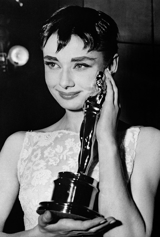 ادوري هيوربون دموع لاتنسى 25 مارس 1954