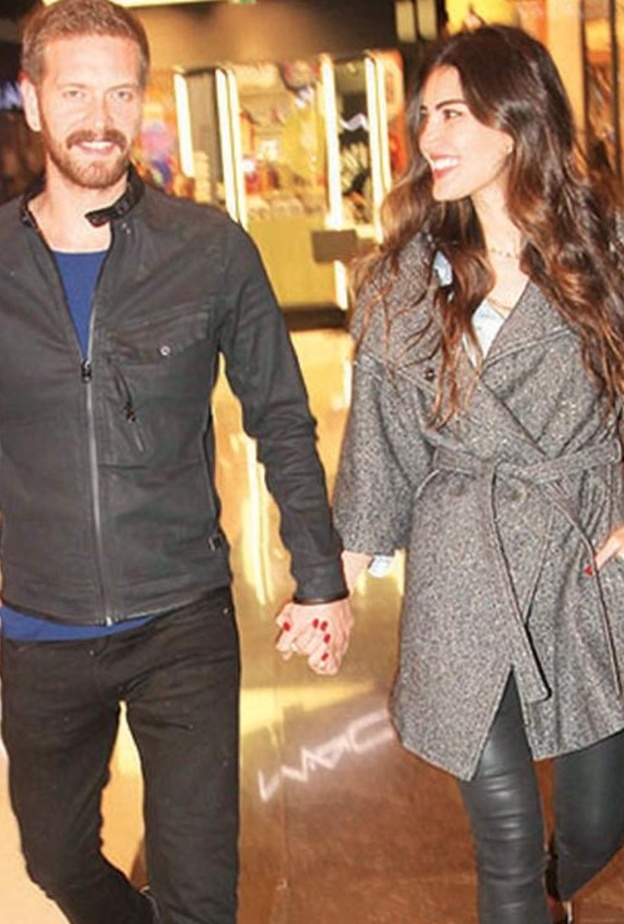 الأمير سليم يحصل أخيرا على موافقة والد حبيبته