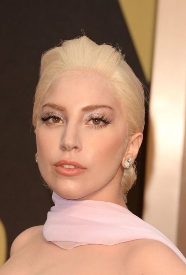 Lady Gaga at the 2014 Academy Awards 