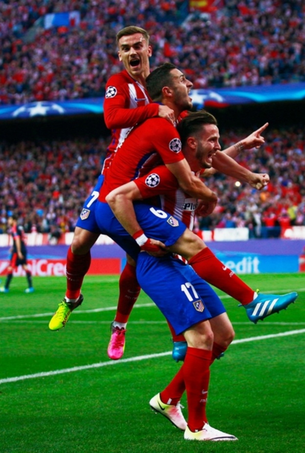 فرحه الفريق بعد الفوز