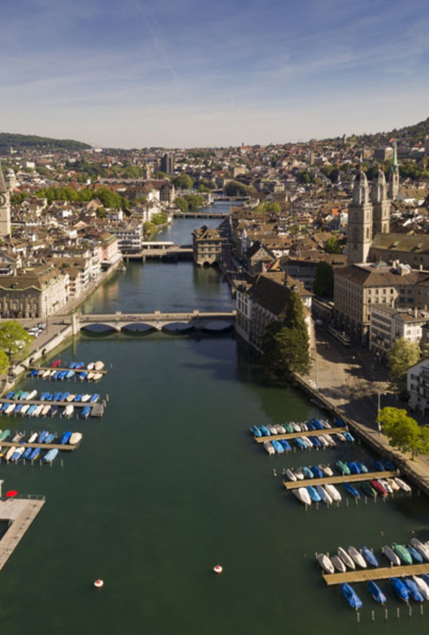 نهر ليمات يتوسط المدينة القديمة والحديثة