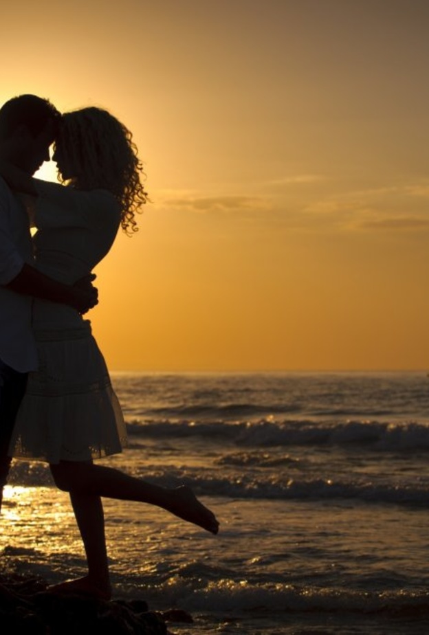 هل يستطيع الرجل أن ينسى حبيبته السابقة إذا تزوج بغيرها