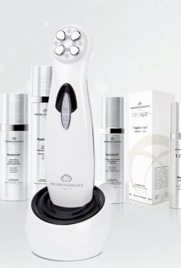 بشرتك مشرقة نضرة مع مجموعة منتجات Physio Radiance 