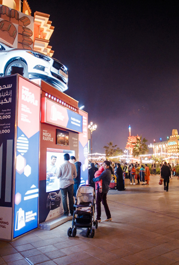 انطلاق السحوبات على سيارات فخمة، مبالغ نقدية وقطع ذهبية بالتزامن مع مهرجان دبي للتسوّق 2018