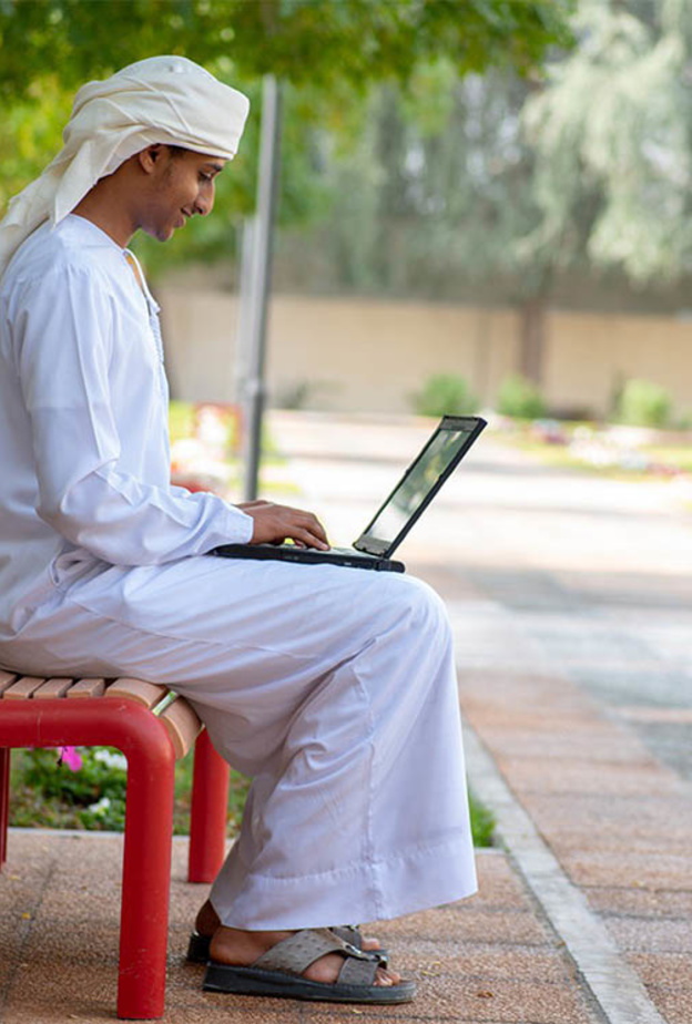 "التربية" تستأنف الدراسة في الإمارات عن بعد في 3 يناير المقبل - الصورة من وام