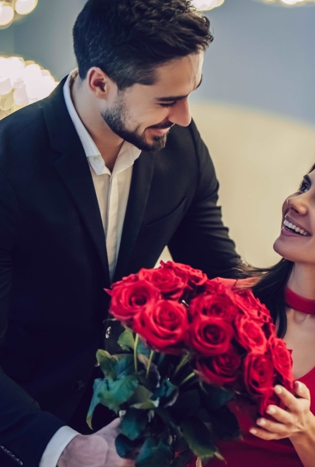 يجب أن يشمل التخطيط لحياة زوجية سعيدة الاهتمام بالرومانسية