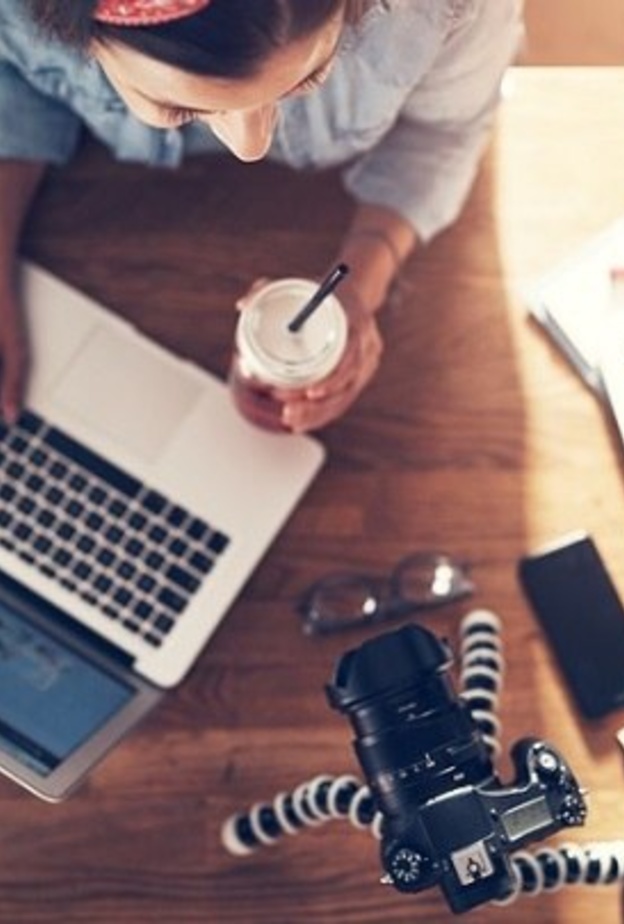 32.7 مليون حساب نشط على 5 مواقع للتواصل الاجتماعي في الإمارات