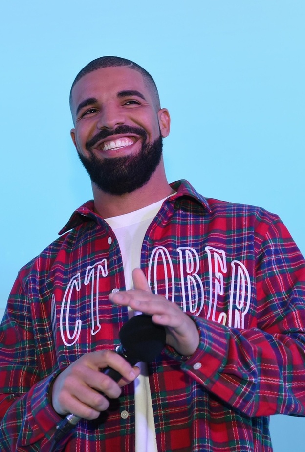 درايك مستعد لغسل ثياب أديل في مقابل التعاون معها