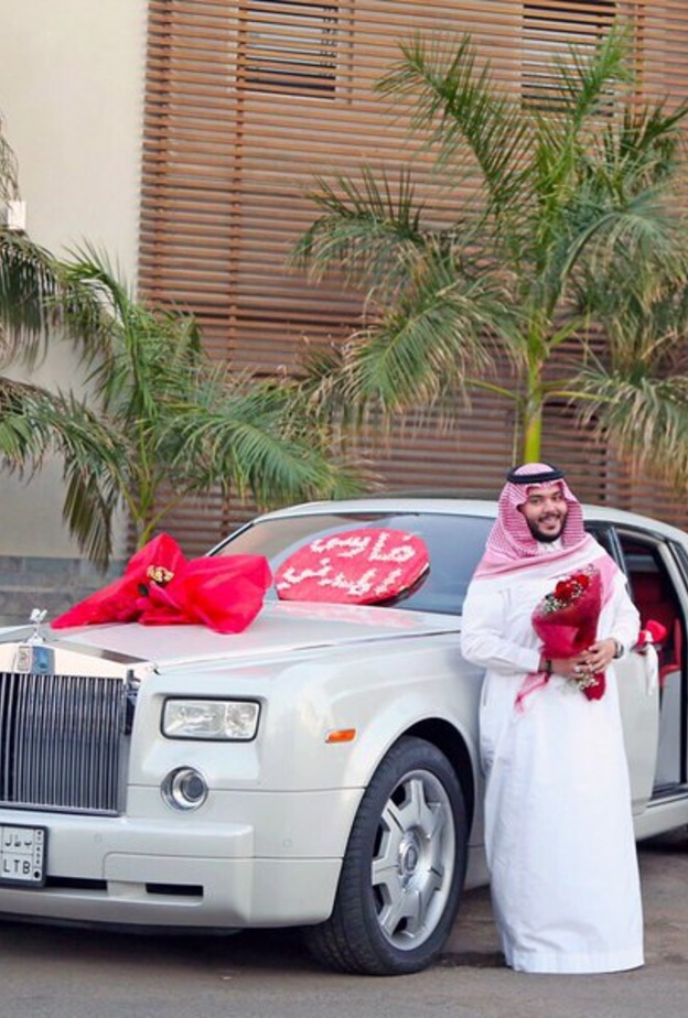 هدية لا تقاوم لفارس المدني بعيد ميلاده