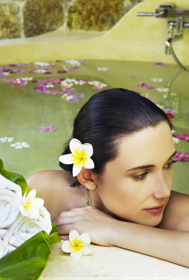  الحمام العشبي يعمل على نعومة جلدك